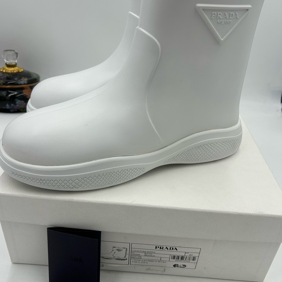 Women's Prada rubber triangle logo rain boots size 41 made in Italy - Picture 7 of 13
